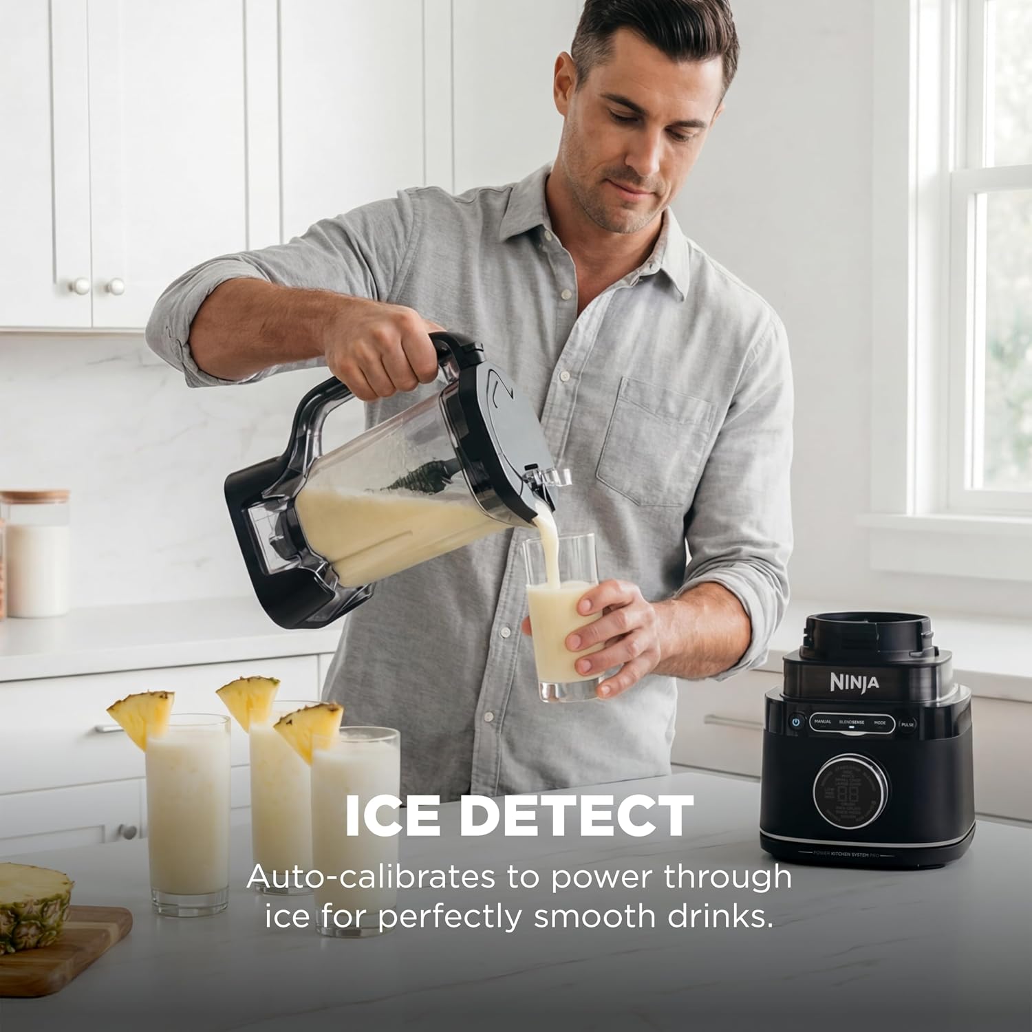 Black 72 oz Blender and Food